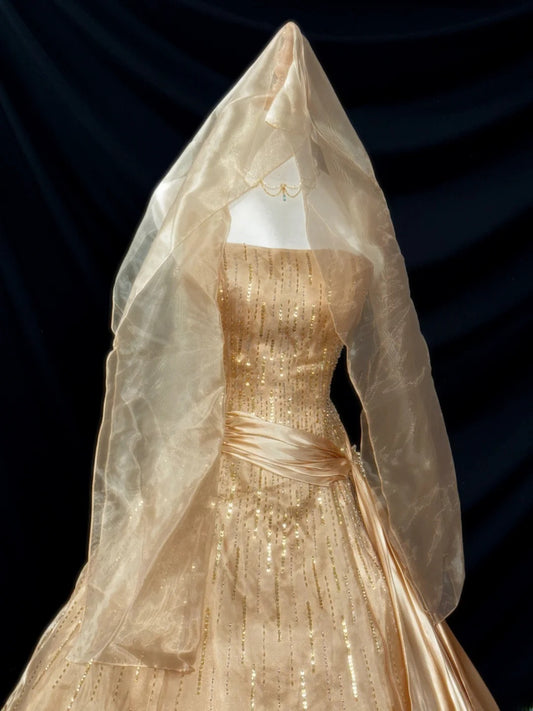 Prinzessin Ballkleid Trägerlos Goldener Satin Ärmellos mit Perlenstickerei Langes Quinceañera-Kleid vestido de 15 de cenicienta RB3486