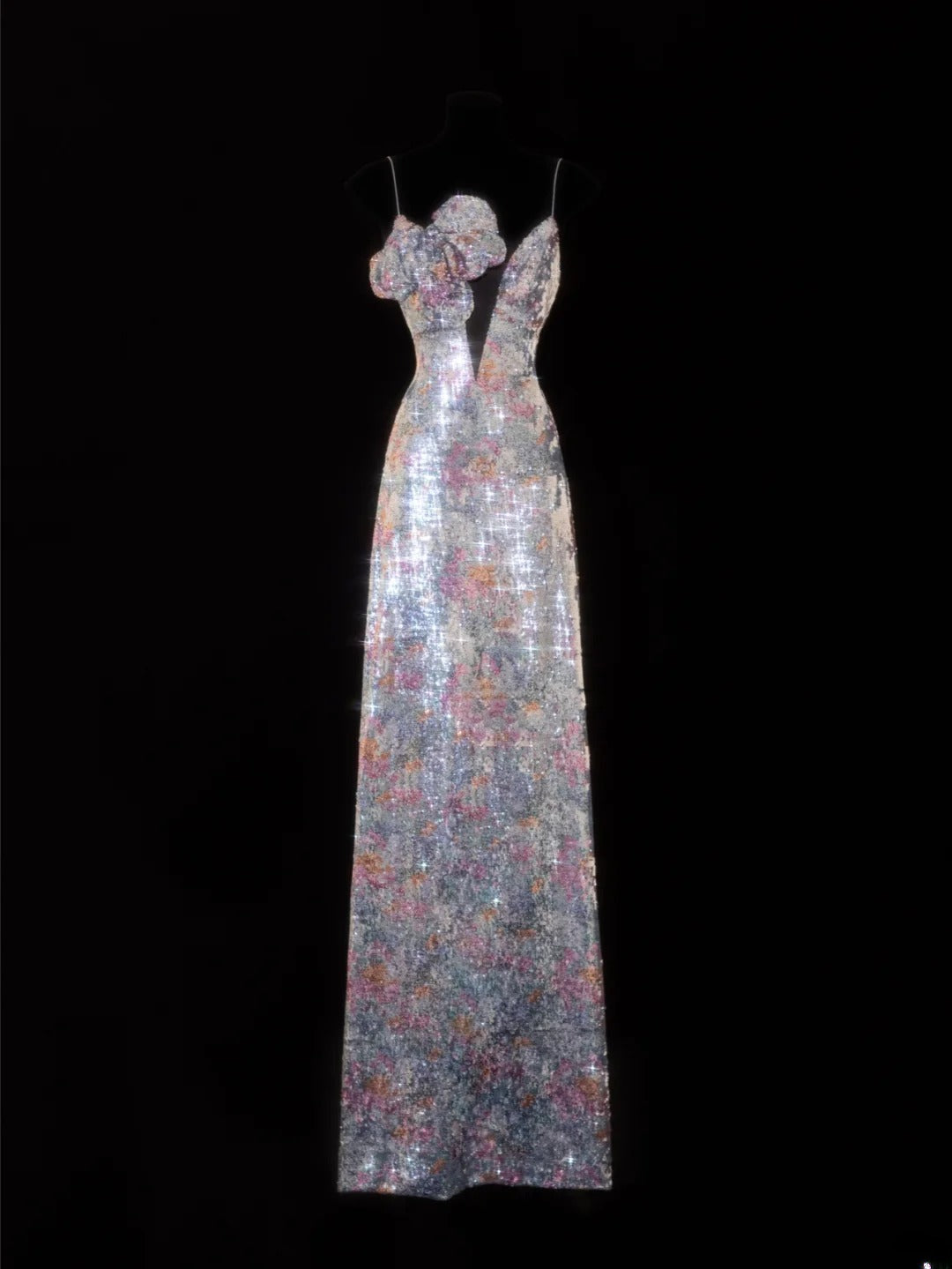 Robe de bal longue élégante à bretelles spaghetti et sequins floraux, coupe trapèze, style SA096