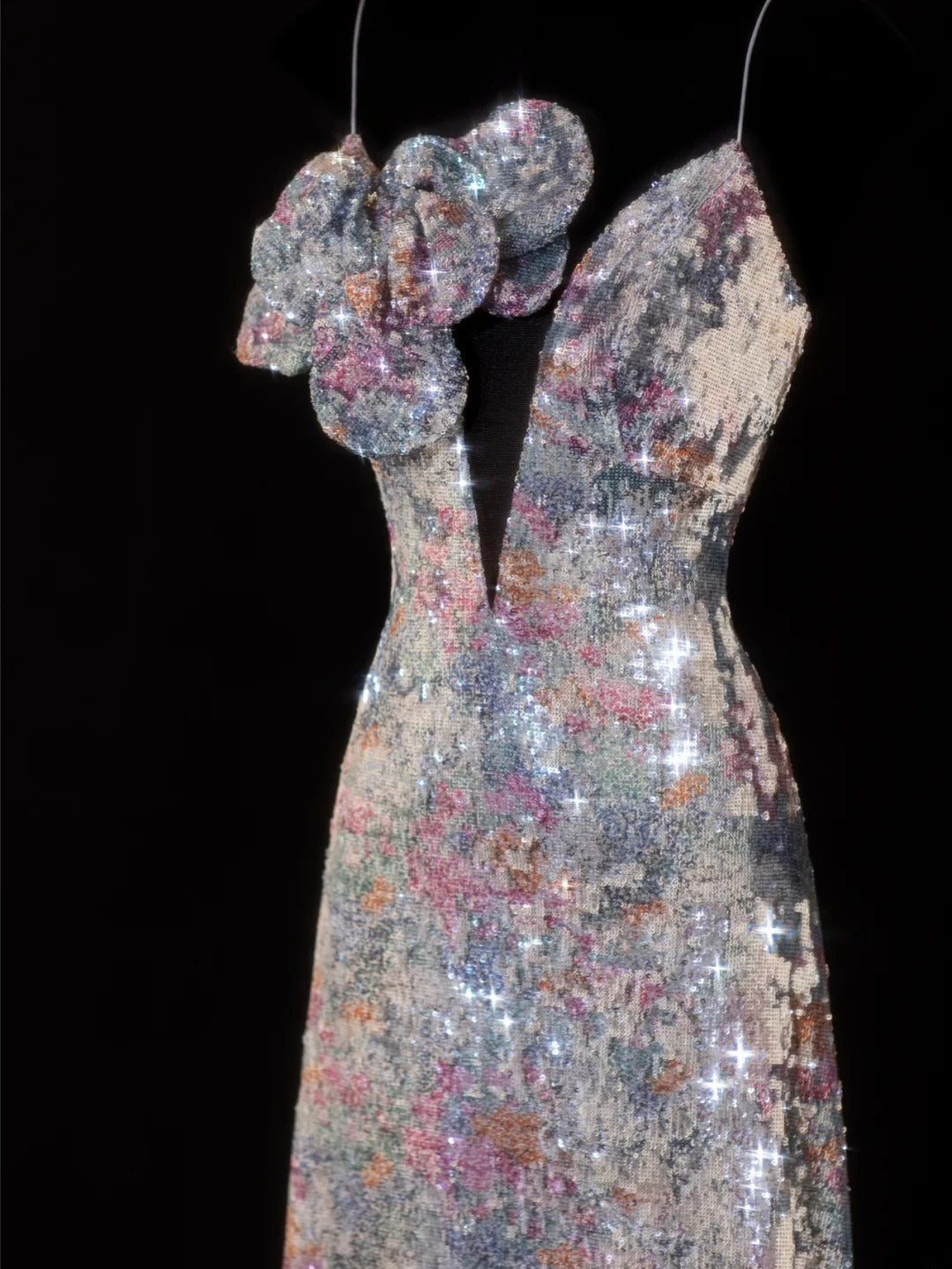 Robe de bal longue élégante à bretelles spaghetti et sequins floraux, coupe trapèze, style SA096