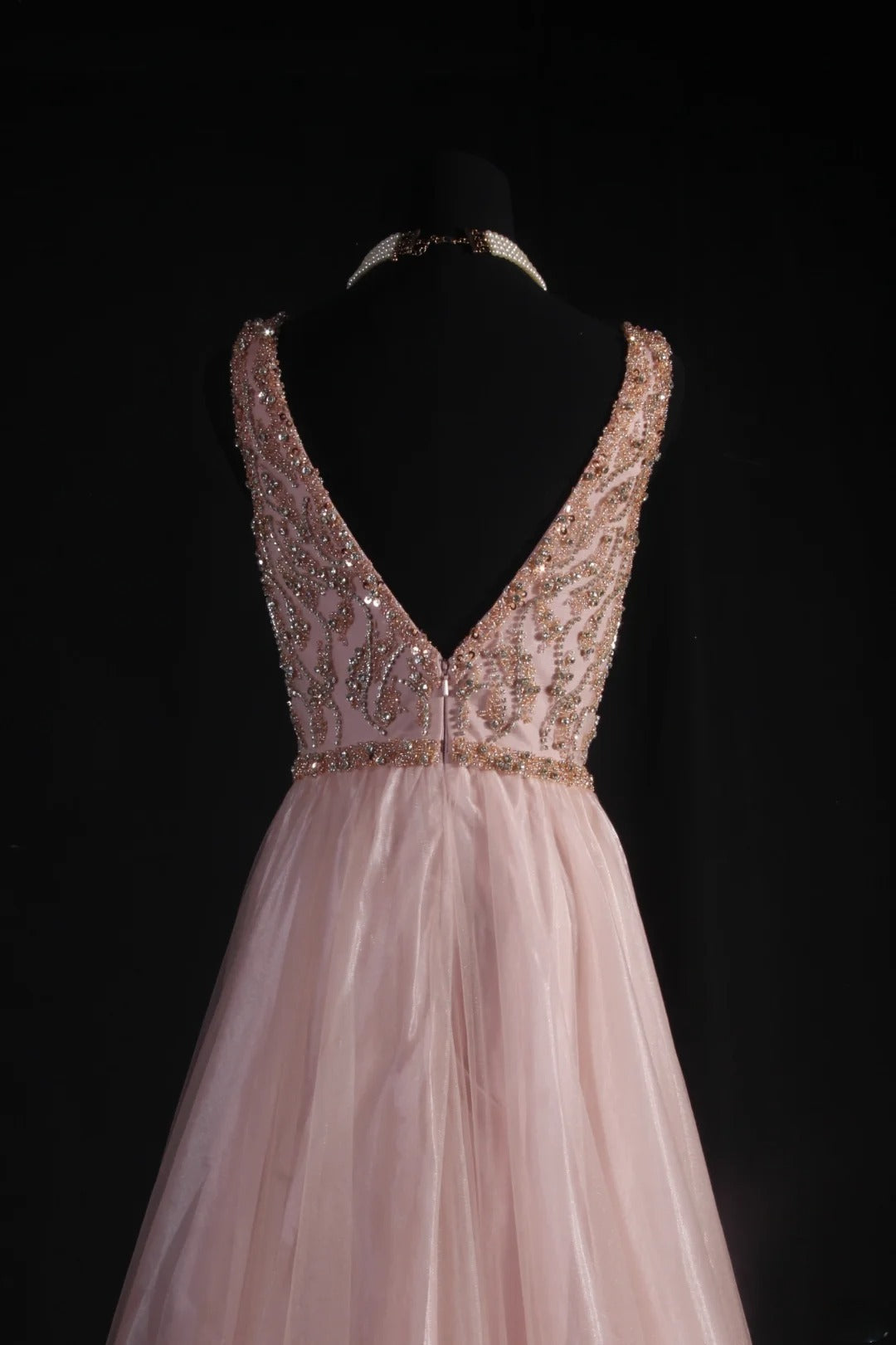 Cocktailkleid für Damen, A-Linie, V-Ausschnitt, zartrosa mit perlenbesetztem Oberteil, langes Abendkleid für Abschlussfeiern, Ballkleid AS097