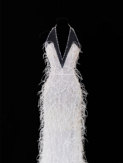 Zeitloses Brautkleid, romantisches Meerjungfrauen-Kleid mit V-Ausschnitt und Federn, weiß, auch in kleinen/großen Größen erhältlich, SA097