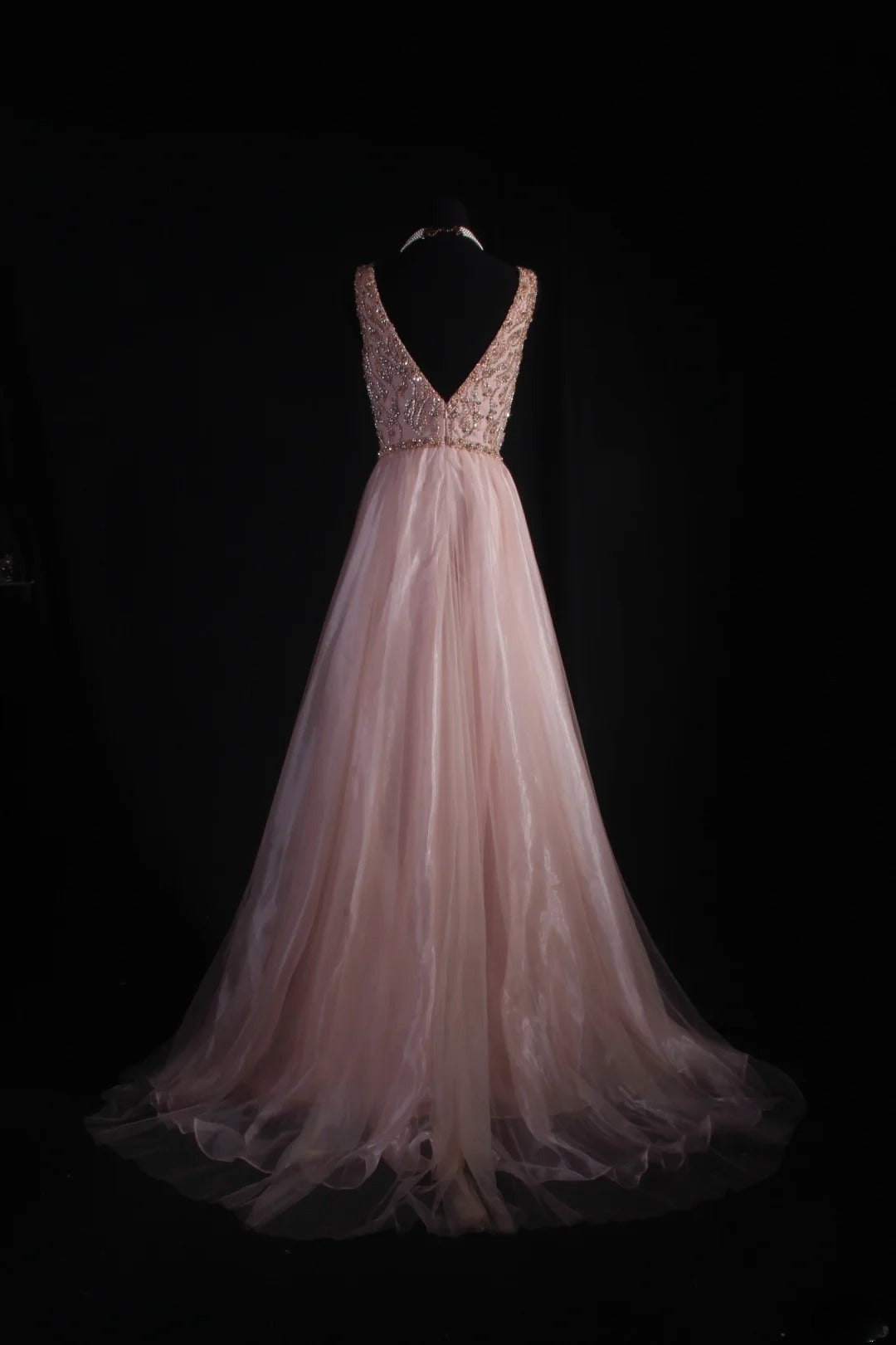 Cocktailkleid für Damen, A-Linie, V-Ausschnitt, zartrosa mit perlenbesetztem Oberteil, langes Abendkleid für Abschlussfeiern, Ballkleid AS097