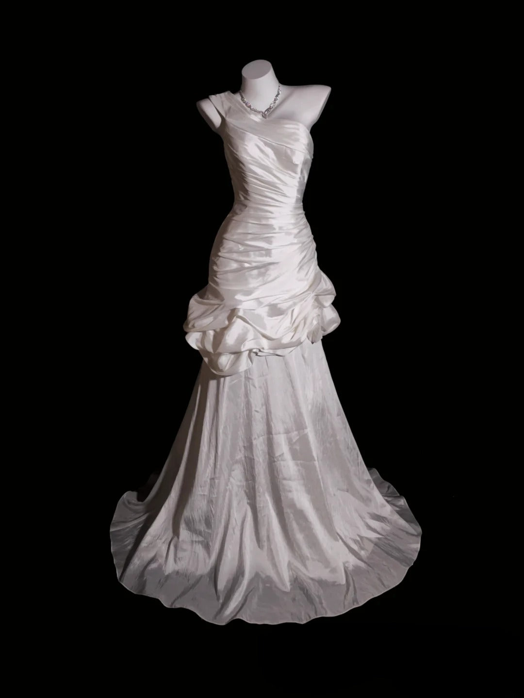 Princess Wedding Dress Mermaid One Shoulder Satin White With Ruched Bridal Gown for Big Day RB9898