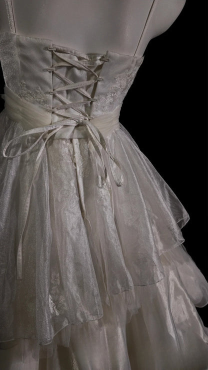 Princess Wedding Dress Ball Gown Spaghetti Straps Tulle White With Tiered Bridal Gown for Big Day RB9899