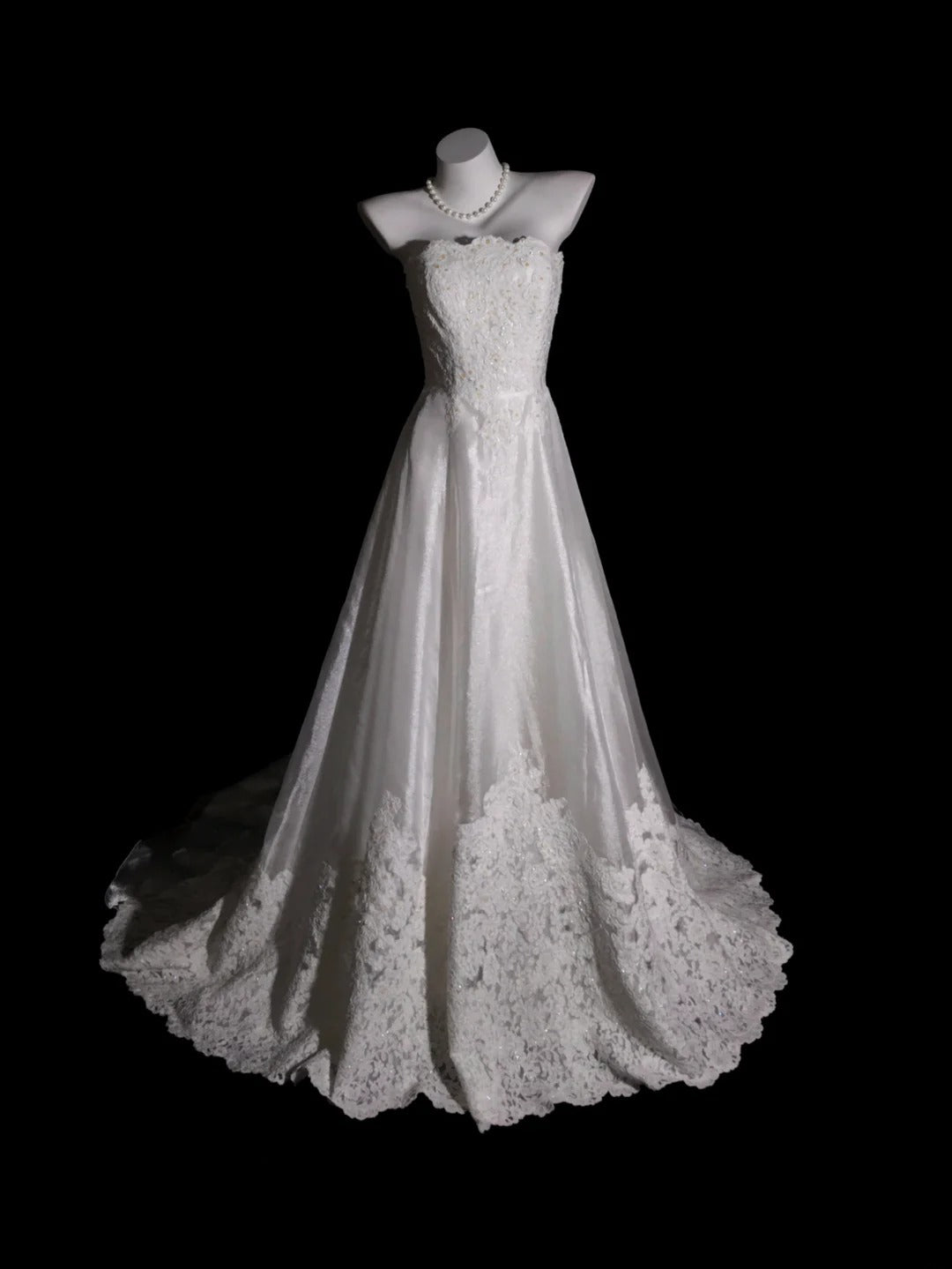Princess Wedding Dress Ball Gown Strapless Lace White With Ruffled Bridal Gown for Big Day RB9900