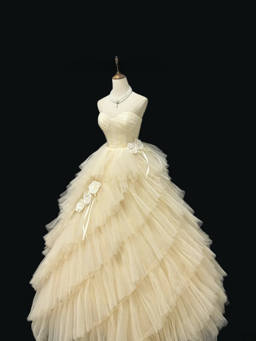 Cute Ball Gown Sweetheart Tulle Champagne With Flowers Quince Dress Voluminous Sweet 16 Sweet Sixteen Outfits Vestido de 15 RB7471