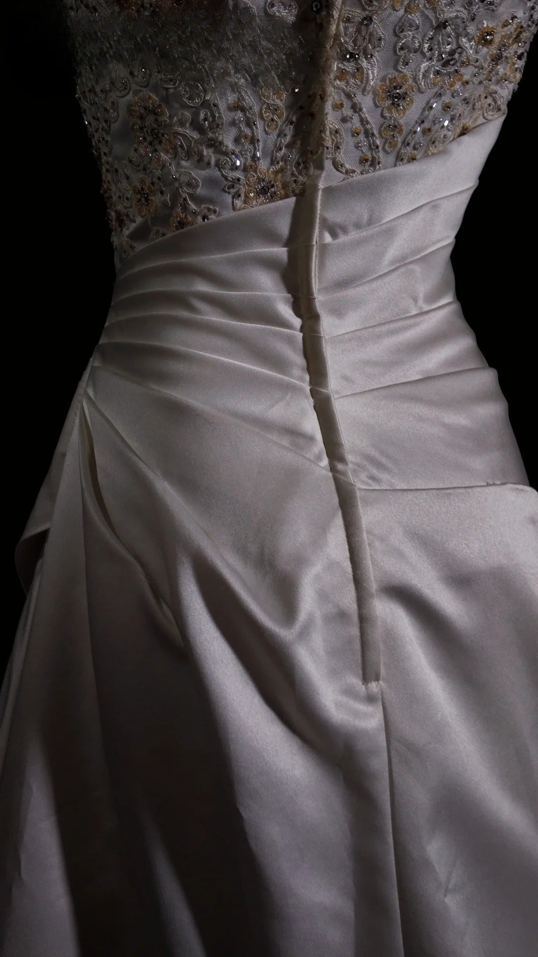 Princess Wedding Dress Ball Gown Strapless Lace White With Appliqued Bridal Gown for Big Day RB9901