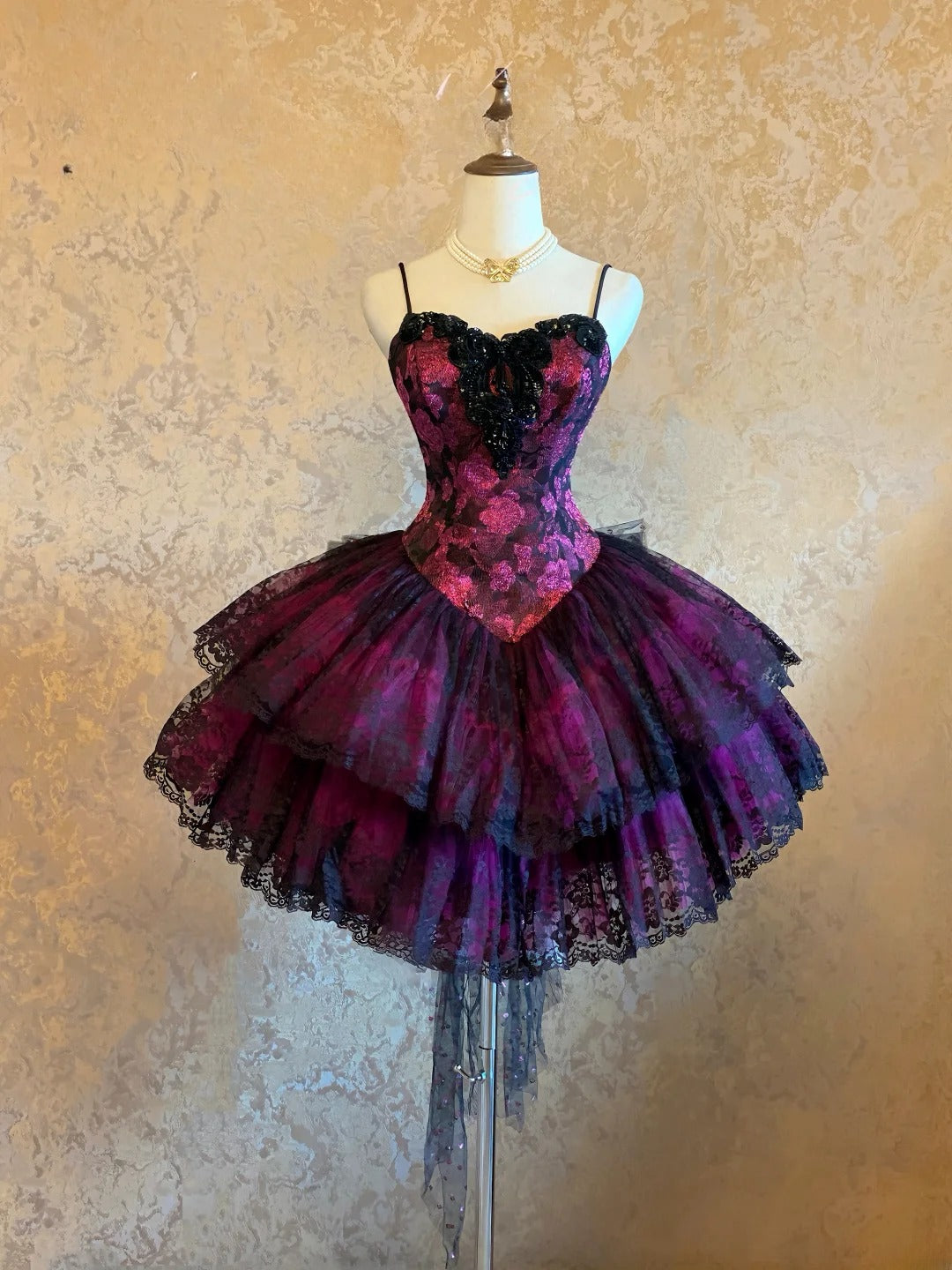 Cute Ball Gown Spaghetti Straps Purple Black Lace Short Party Dresses Homecoming Cocktail Gown RB9073