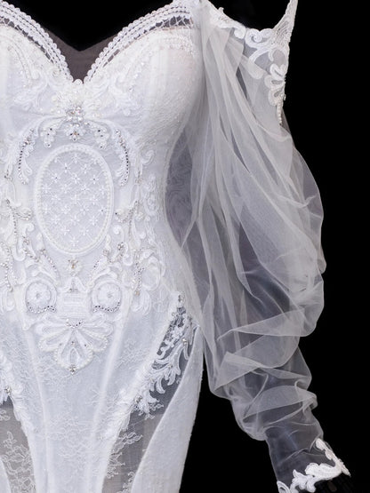 Elegantes, schulterfreies Meerjungfrauen-Brautkleid mit langen Ärmeln aus weißem Tüll und Spitze, Modell SA102