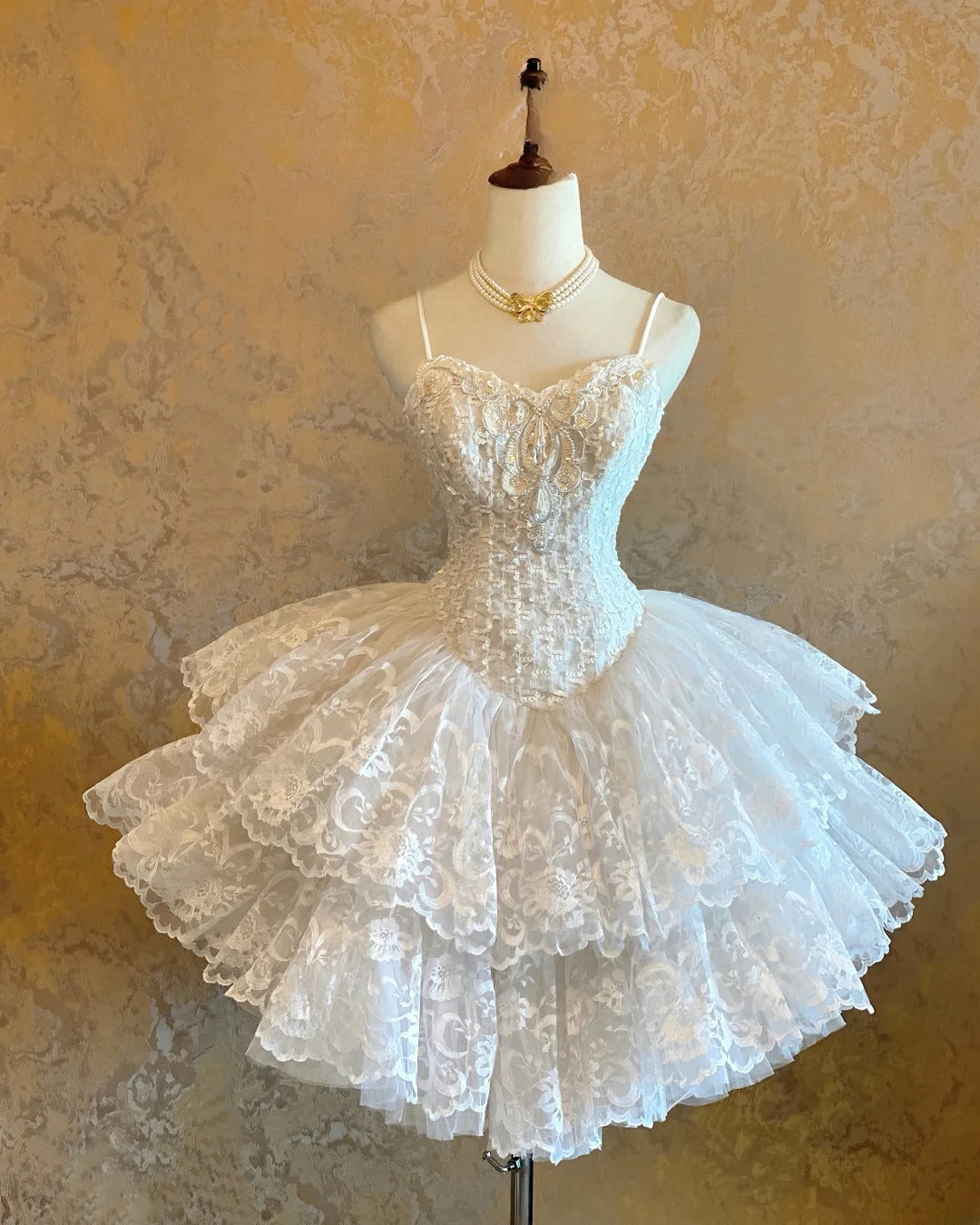 Cute Ball Gown Spaghetti Straps White Lace Short Party Dresses Homecoming Cocktail Gown RB9075