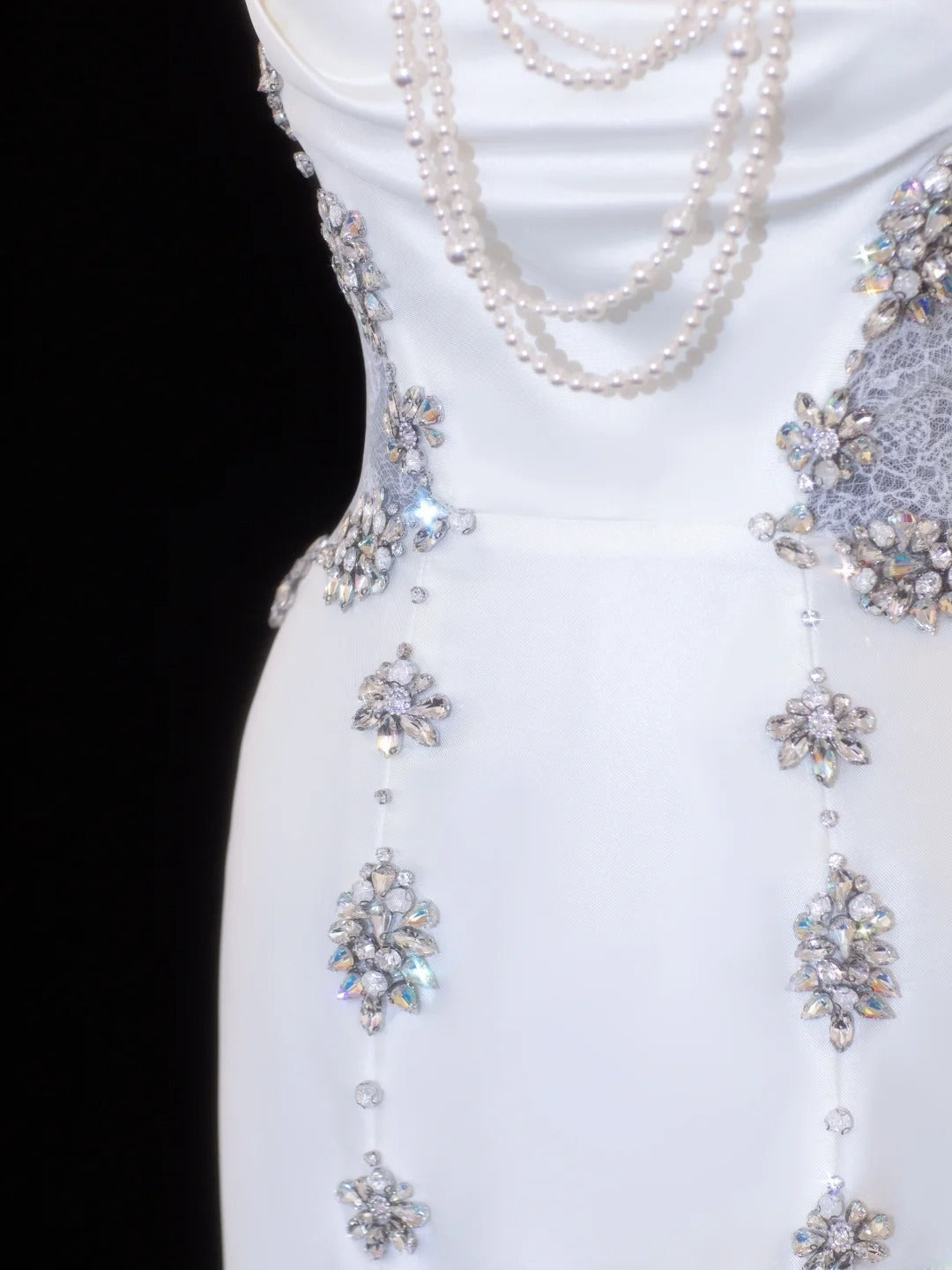 Robes de mariée élégantes asymétriques sans bretelles à sequins blancs et perles, courtes, tailles petites et grandes, pour femmes SA107