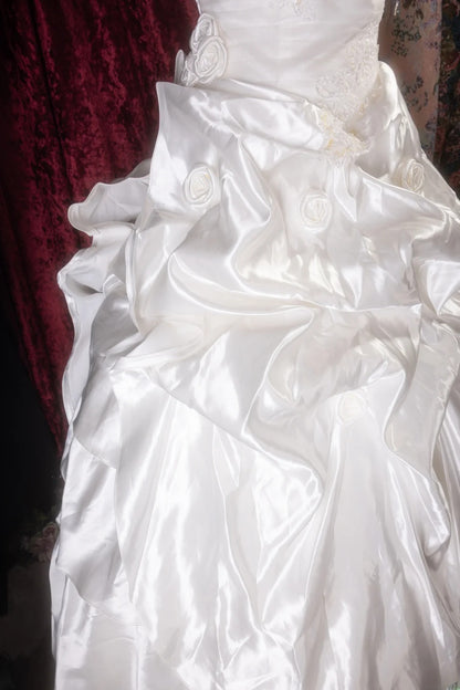 Cute Ball Gown Strapless White Satin With Ruffled Flowers Long Quince Dress Quinceanera Dresses Formal Birthday Outfits RB8123