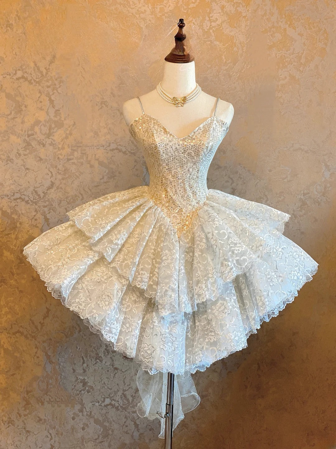 Cute Ball Gown Spaghetti Straps White Lace Sequin Short Party Dresses Homecoming Cocktail Gown RB9077