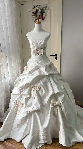 Princess Wedding Dress Ball Gown Strapless Satin White With Appliques Bow-knot Bridal Gown RC0475