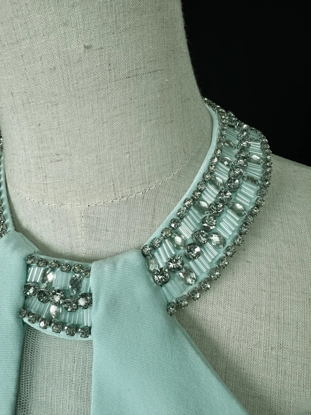 Vintage 70s Prom Dresses Mermaid Halter Tiffany Blue With Silver Beading Long Party Dress Formal Outfits RB5920