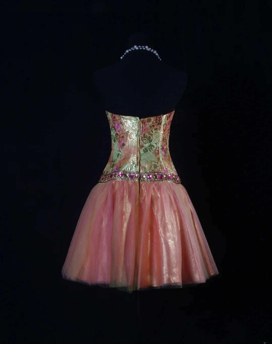 Elegantes Ballkleid mit Herzausschnitt in zartem Rosa, perfekt für den 16. Geburtstag, Homecoming oder als Cocktailkleid (Modell AS110)