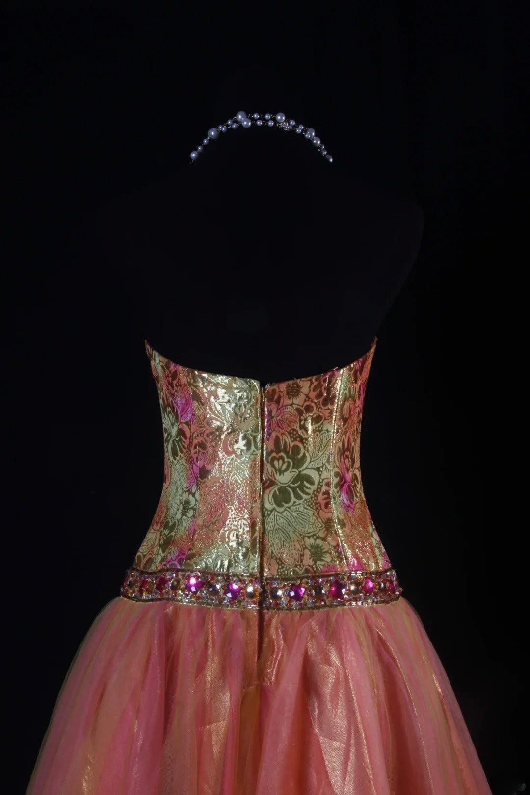 Elegantes Ballkleid mit Herzausschnitt in zartem Rosa, perfekt für den 16. Geburtstag, Homecoming oder als Cocktailkleid (Modell AS110)