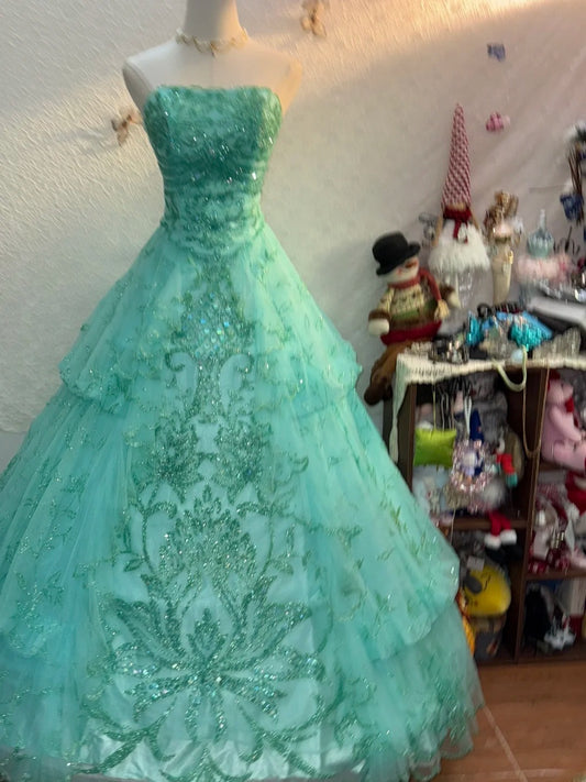 Bescheidenes Ballkleid Trägerlos Blau mit gestuften Lagen Ärmellos Lang Sweet 16 Kleider Siebzehn Quince Kleid RB3571