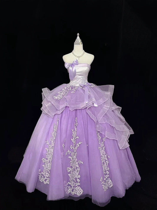 Prinzessinnen-Ballkleid trägerlos flieder mit gestuften Lagen aus Spitze Quinceañera-Kleid voluminös Sweet 16 Outfits Vestido de 15 RB7482