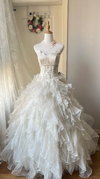 Dezentes Sweet-16-Kleid, lang, mit herzförmigem Ausschnitt, Tüll und gestuften Lagen, Ballkleid für Sweet-Sixteen-Party, Geburtstags-Kleider RC0480