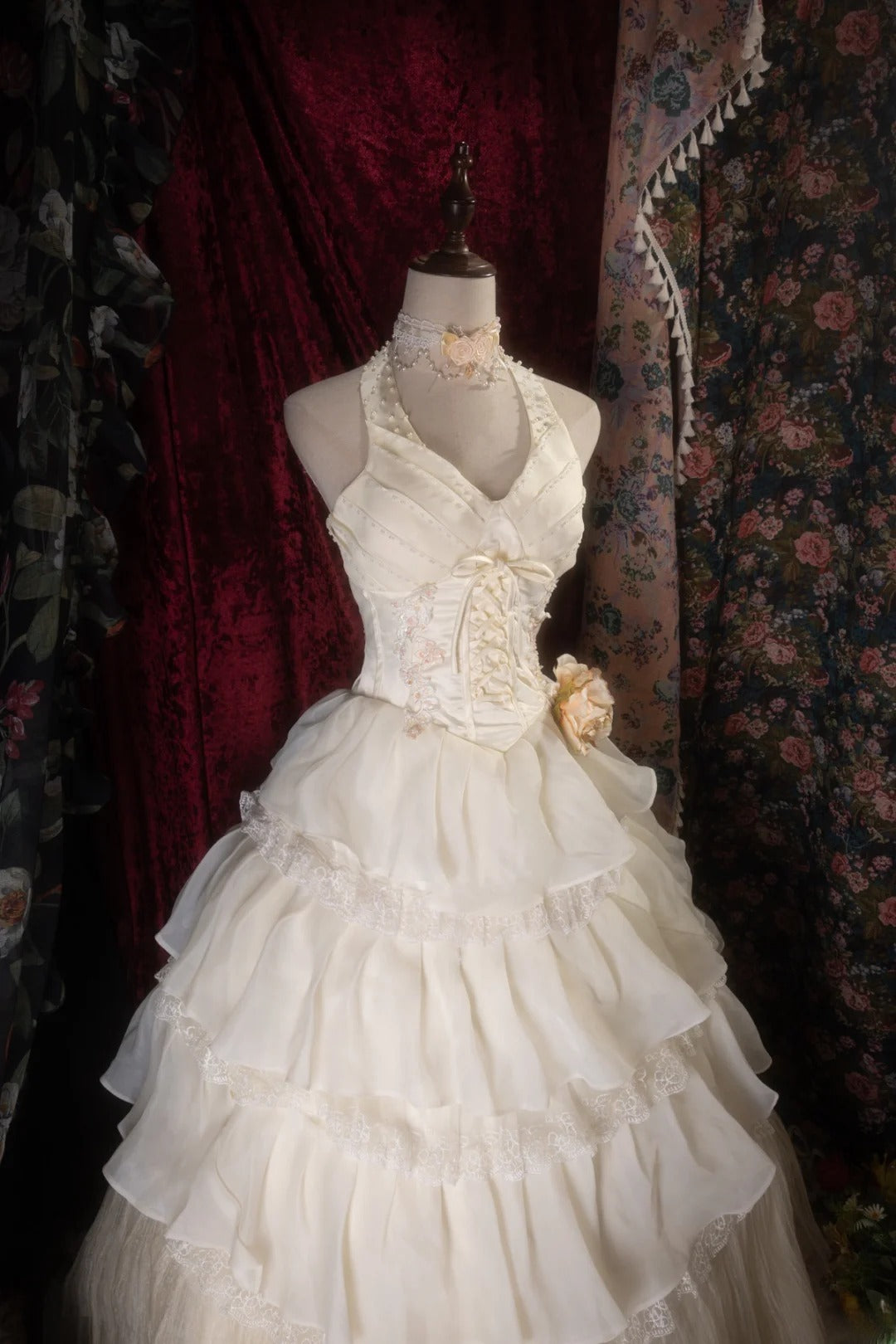 Cute Ball Gown Halter Cream Ivory Chiffon With Tiered Flowers Long Quince Dress Quinceanera Dresses Formal Birthday Outfits RB8129