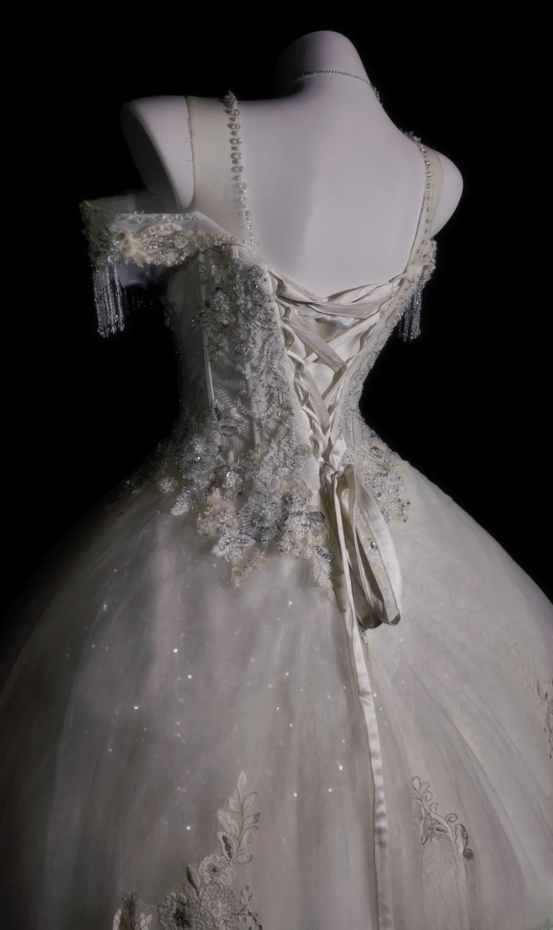 Vintage Wedding Dress Ball Gown Off Shoulder Tulle Lace White With Sleeves Bridal Gown for Big Day RB9911