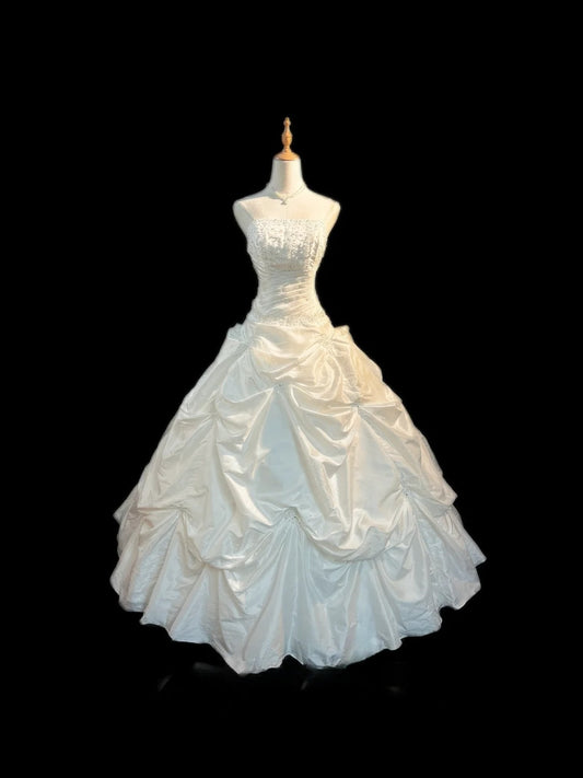 Classy Ball Gown Strapless White Taffeta With Ruffled Brides Gown Bridal Dress Long Poofy Wedding Dresses RB5785