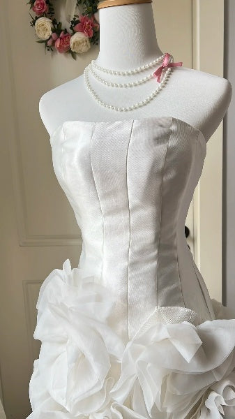Hoco-Kleid Etuikleid trägerlos hellgrau kurz für Homecoming Geburtstagsparty RC0484