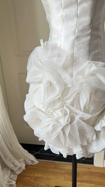 Hoco-Kleid Etuikleid trägerlos hellgrau kurz für Homecoming Geburtstagsparty RC0484