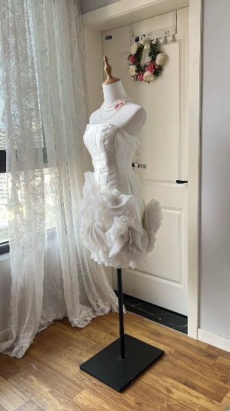 Hoco-Kleid Etuikleid trägerlos hellgrau kurz für Homecoming Geburtstagsparty RC0484