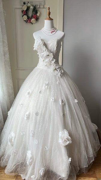 Dezentes Sweet-16-Kleid, lang, mit herzförmigem Ausschnitt, weißer Tüll mit 3D-Blumen, Ballkleid, Sweet-Sixteen-Party, Geburtstagskleider RC0486