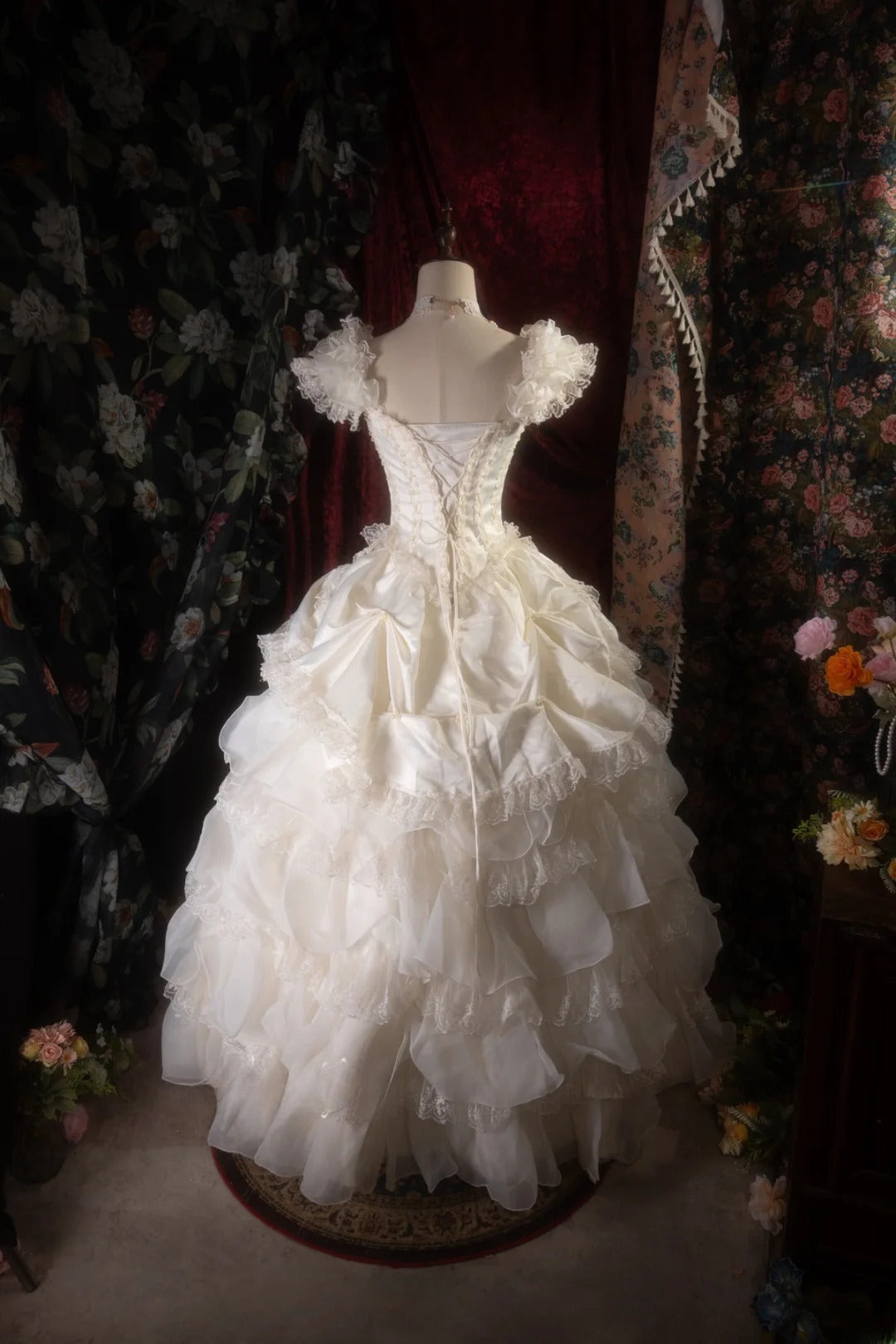 Ball Gown Elegant Luxury Dress & Chic Fashion Square Neck White Lace Quince Dress Quinceanera Dresses Birthday Outfits RB8270