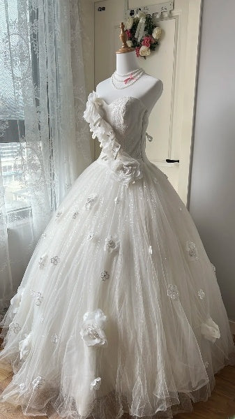 Dezentes Sweet-16-Kleid, lang, mit herzförmigem Ausschnitt, weißer Tüll mit 3D-Blumen, Ballkleid, Sweet-Sixteen-Party, Geburtstagskleider RC0486