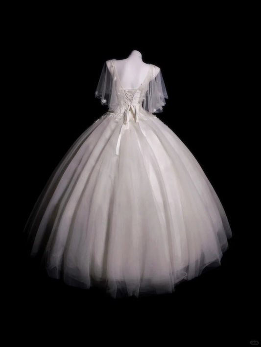 Vintage Wedding Dress Ball Gown V Neck Tulle Appliques White With Sleeves Bridal Gown for Big Day RB9919