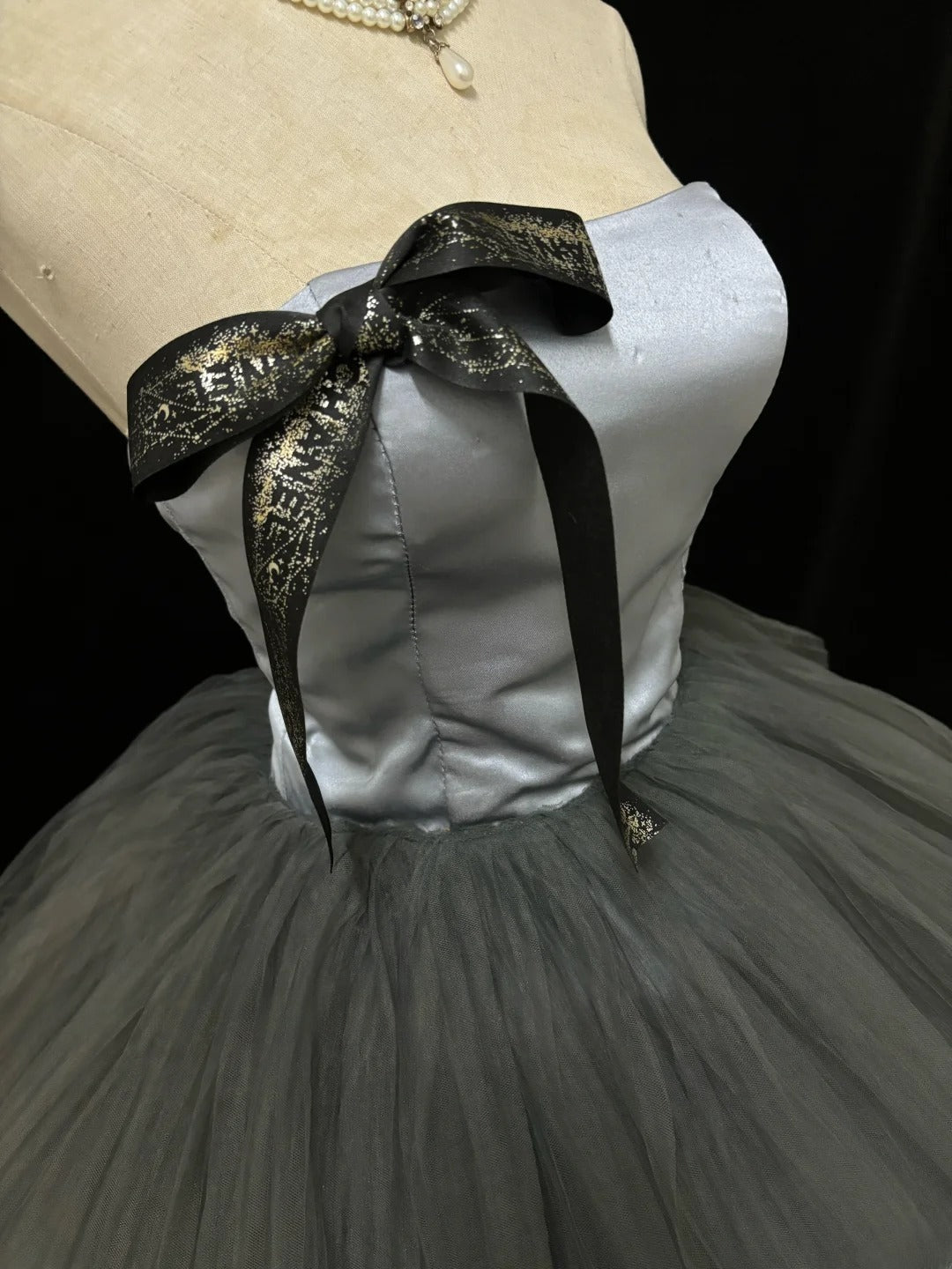Princess Ball Gown Strapless Grey With Bow Quince Dress Voluminous Sweet 16 Sweet Sixteen Outfits Vestido de 15 RB7492