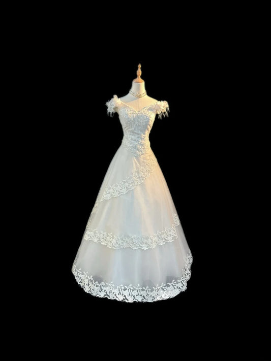 Vintage Princess Wedding Dress Ball Gown Off the Shoulder White Brides Gown Long Bridal Dress RB5791