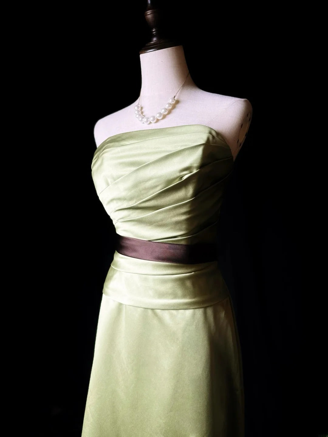 Vintage 70s Prom Dresses A line Strapless Olive Green Satin Sleeveless Prom Evening Dress Formal Outfits RB5936