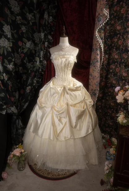 Dreamy Princess Ball Gown Formal Events Strapless Cream Satin Quince Dress Quinceanera Dresses Birthday Outfits RB8273