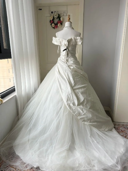 Prinzessin Brautkleid Ballkleid Schulterfrei Weiß Tüll mit Ärmeln langes Brautkleid RC0494