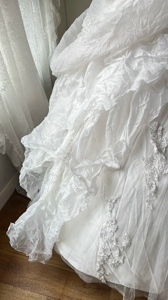 Quinceanera-Kleid für den 15. Geburtstag, Ballkleid, schulterfrei, Weiß, mehrlagig, gestuft, langes Kleid für den 15. Geburtstag RC0495