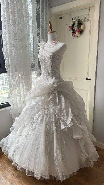Quinceanera-Kleid für den 15. Geburtstag, Ballkleid, schulterfrei, Weiß, mehrlagig, gestuft, langes Kleid für den 15. Geburtstag RC0495