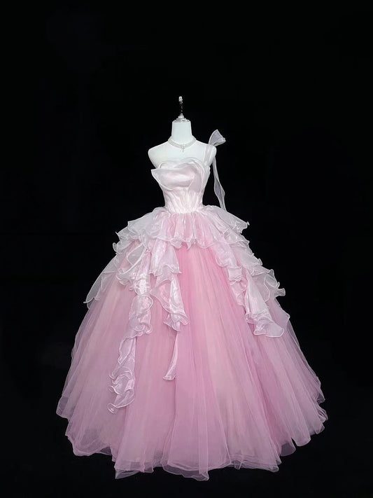 Prinzessinnen-Ballkleid, ein Schulterträger, Rosa, mit gestuften Lagen, Quince-Kleid, voluminös, Sweet 16, Outfit für die Sweet Sixteen, Vestido de 15, RB7501