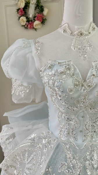 Quinceanera-Ballkleid zum 15. Geburtstag, helles Himmelblau mit Spitze, kurze Ärmel, langes Kleid für den 15. Geburtstag RC0497