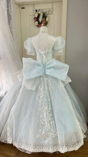 Quinceanera-Ballkleid zum 15. Geburtstag, helles Himmelblau mit Spitze, kurze Ärmel, langes Kleid für den 15. Geburtstag RC0497