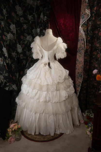 Vintage Ball Gown Square Neck 1950s White Satin With Lace Long Autumn Winter Brides Gown Bridal Dress Wedding Dresses RB8275
