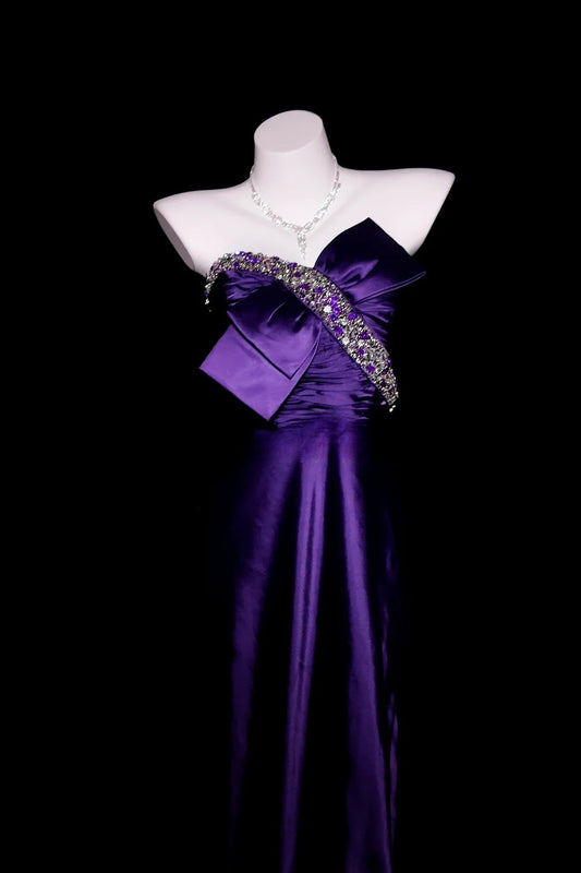 Lila Ballkleid Inspo A-Linie herzförmiger Ausschnitt mit Perlenbesatz Satin schlichtes langes formelles Partykleid RB9929