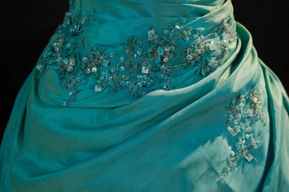 Niedliches Ballkleid, trägerlos, blaues Taft mit Applikationen, langes ärmelloses Sweet 16 Kleid, Seventeen Quince Kleid RB3584