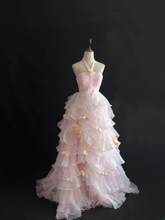 Dezentes Ballkleid Neckholder Rosa mit gestuften Tülllagen langes Quince-Kleid voluminöses Sweet 16 Sweet Sixteen Outfit Vestido de 15 RB7508