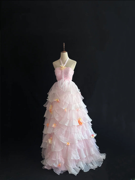 Dezentes Ballkleid Neckholder Rosa mit gestuften Tülllagen langes Quince-Kleid voluminöses Sweet 16 Sweet Sixteen Outfit Vestido de 15 RB7508