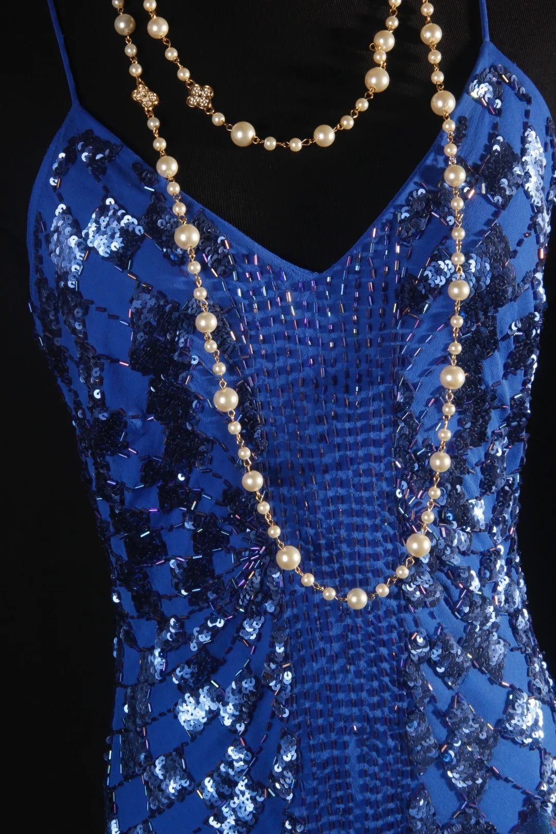 Retro-Kleid im Stil der 50er Jahre: Elegantes Etuikleid mit Spaghettiträgern, königsblau mit Schmuckperlen, ärmellos, mittellang, ideal für Abschlussball, Party oder festliche Anlässe (AS139).